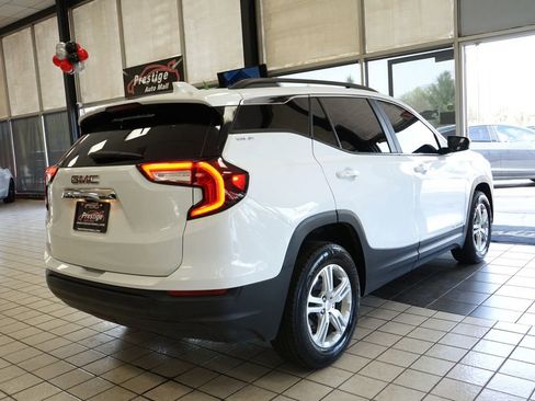 Used 2022 GMC Terrain SLE w/ Driver Convenience Package AWD/4WD image 15