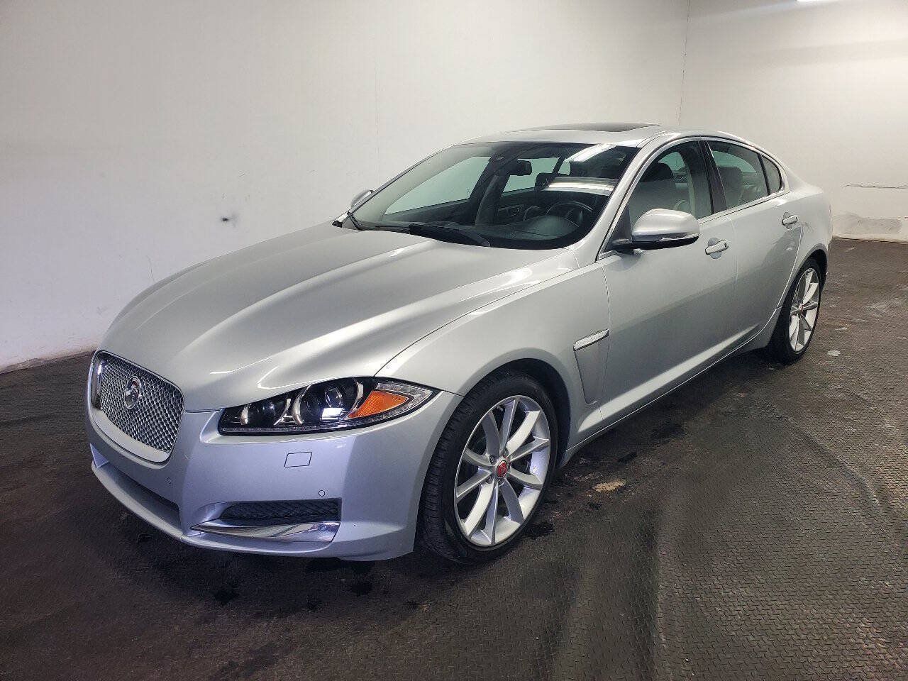 Used 2015 Jaguar XF Sport AWD/4WD image 1