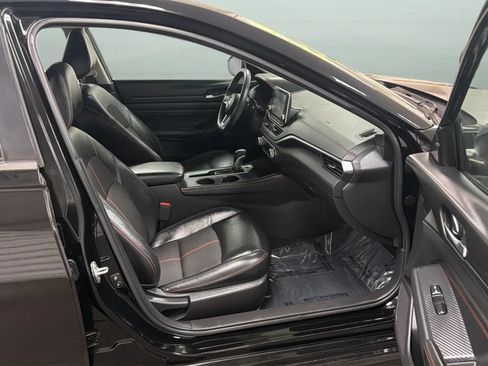 Used 2019 Nissan Altima 2.5 SR FWD image 22