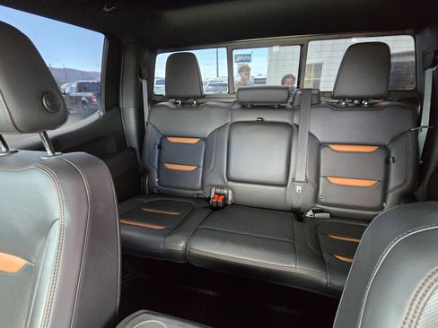 Used 2020 GMC Sierra 1500 AT4 w/ AT4 Premium Package AWD/4WD image 13