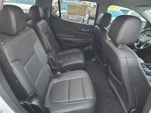 Used 2022 GMC Acadia SLT w/ Elevation Edition FWD image 11