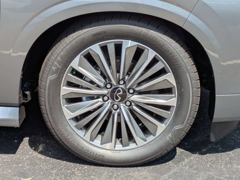 Used 2027 INFINITI QX80 Luxe w/ Cargo Package AWD/4WD image 11