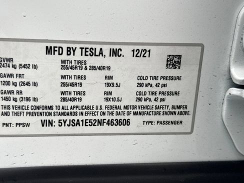 Used 2022 Tesla Model S AWD image 17