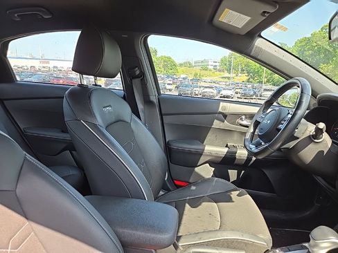 Certified 2023 Kia Forte GT-Line FWD image 33