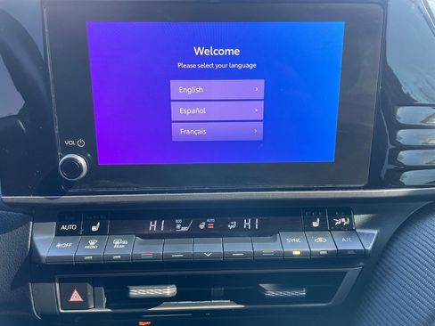 Certified 2025 Toyota Camry SE w/ Convenience Package image 18