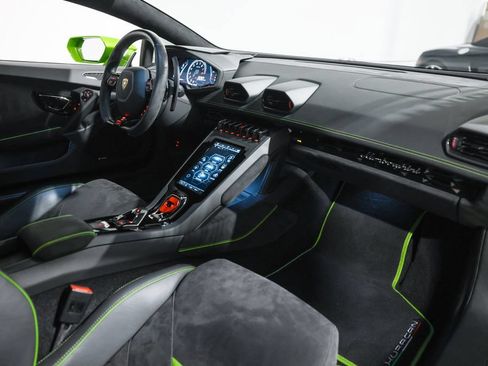 Used 2020 Lamborghini Huracan EVO AWD/4WD image 24