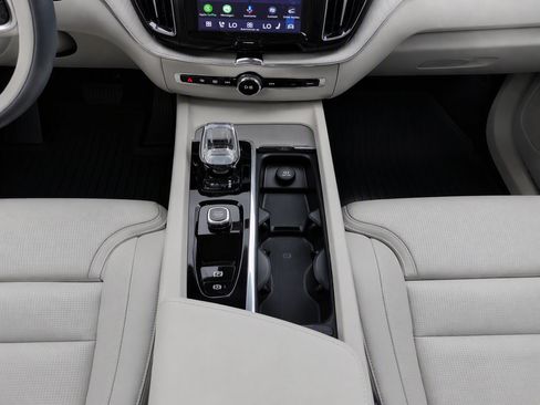Used 2023 Volvo XC60 B6 Ultimate AWD/4WD image 13
