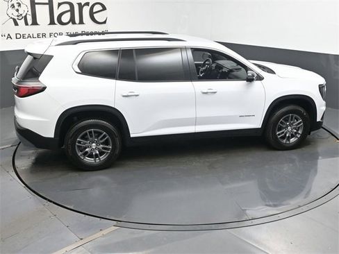 Used 2025 GMC Acadia Elevation image 40