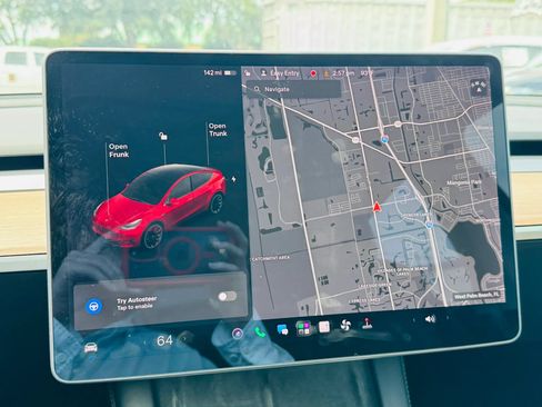 Used 2021 Tesla Model Y Long Range AWD/4WD image 13