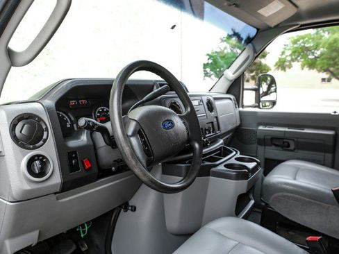 Used 2019 Ford E-350 and Econoline 350 Super Duty w/ Power Windows & Locks Group RWD image 2