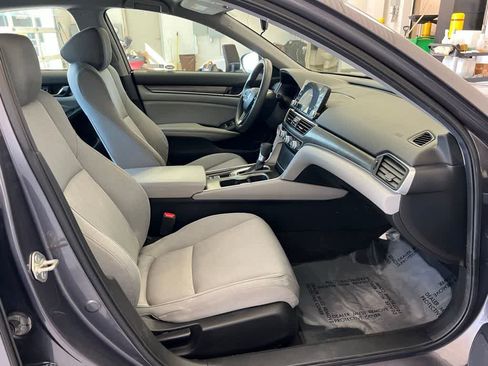 Used 2019 Honda Accord LX image 18