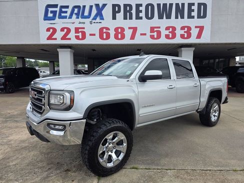 Used 2017 GMC Sierra 1500 SLE w/ SLE Value Package image 1