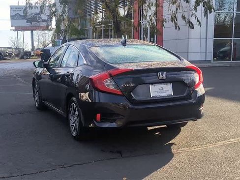 Used 2018 Honda Civic EX image 7