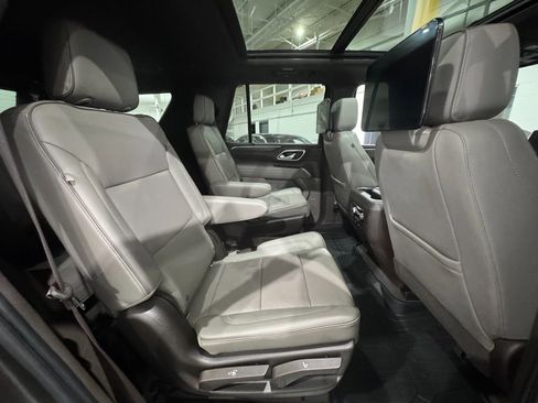 Used 2021 GMC Yukon SLT w/ SLT Luxury Plus Package image 42