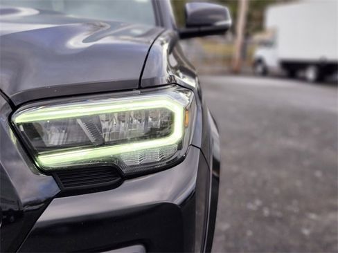 Used 2023 Toyota Tacoma TRD Sport image 10