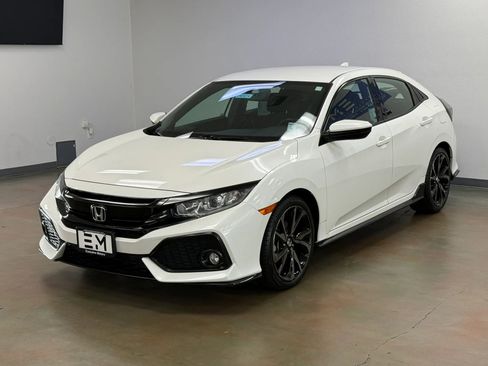 Used 2018 Honda Civic Sport image 4