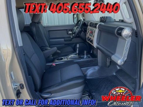 Used 2012 Toyota FJ Cruiser 4WD w/ Convenience Pkg image 13