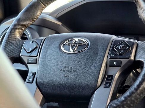 Used 2020 Toyota Tacoma TRD Off-Road w/ TRD Premium Off Road Package image 9