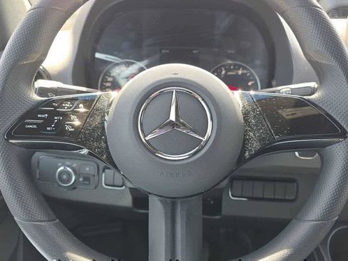 Used 2025 Mercedes-Benz Sprinter 2500 image 29