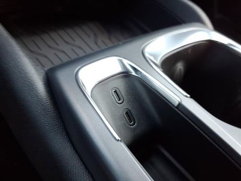 New 2026 Chevrolet Equinox EV LT image 24