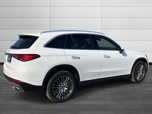 Used 2025 Mercedes-Benz GLC 300 image 3