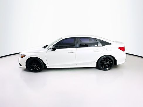 Used 2023 Honda Civic Sport image 4