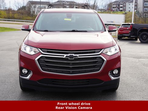 Used 2020 Chevrolet Traverse LT w/ LT Premium Package image 2
