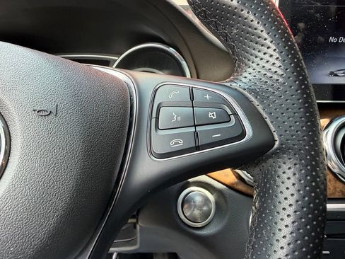 Used 2019 Mercedes-Benz GLA 250 4MATIC image 17