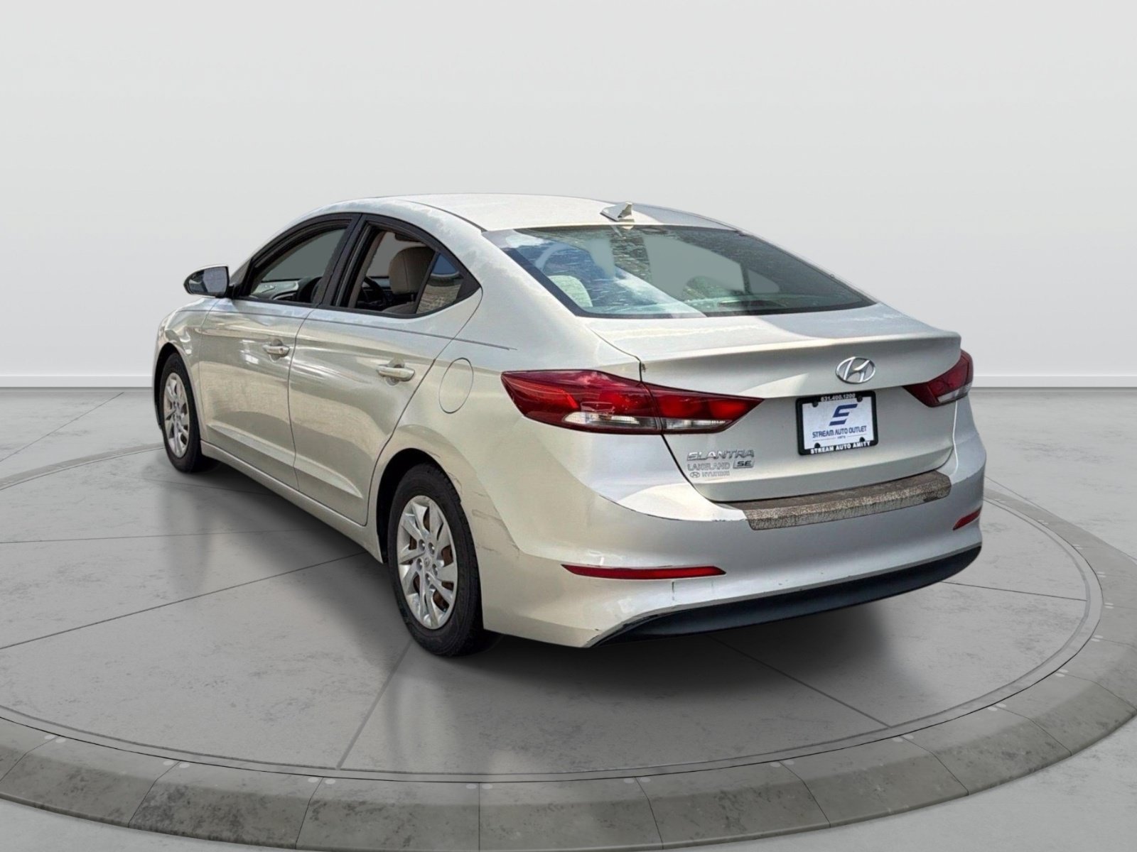 Used 2017 Hyundai Elantra SE FWD image 6