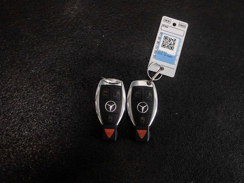 Used 2015 Mercedes-Benz SL 63 AMG w/ Driver Assistance Package image 33