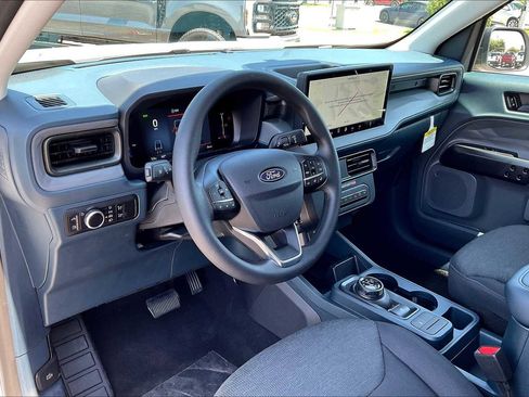 New 2025 Ford Maverick XL image 8
