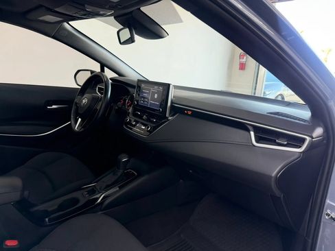 Used 2021 Toyota Corolla SE w/ SE Premium Package FWD image 28