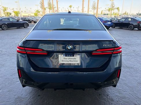 Used 2026 BMW 530i w/ M Sport Package RWD image 4