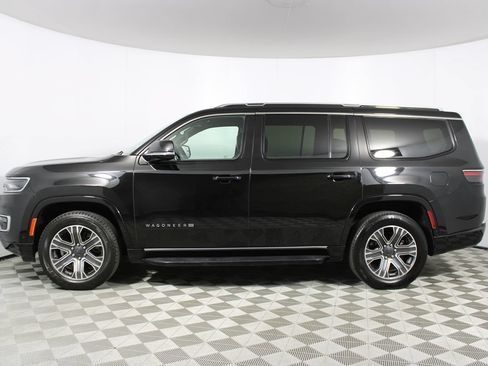 Used 2024 Jeep Wagoneer Series II w/ Flexible Seating Group RWD image 41