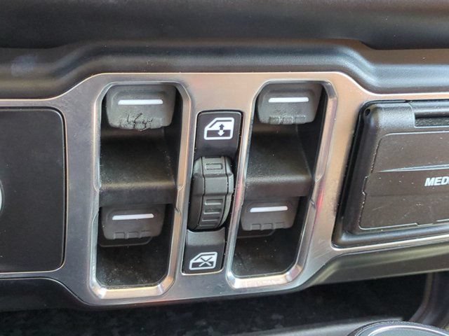 Used 2021 Jeep Wrangler Unlimited Sahara AWD/4WD image 21