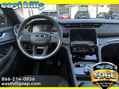 New 2025 Jeep Grand Cherokee L Altitude image 4