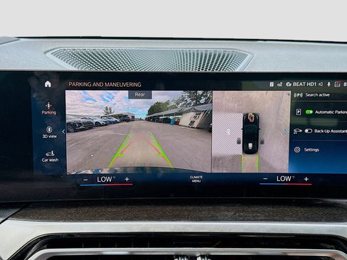 Used 2023 BMW 330i Sedan w/ Premium Package image 14