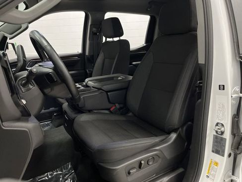 Used 2025 Chevrolet Silverado 1500 LT image 4