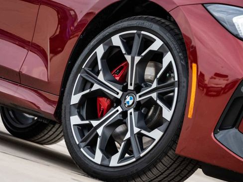 New 2026 BMW 330i Sedan w/ M Sport Package image 7