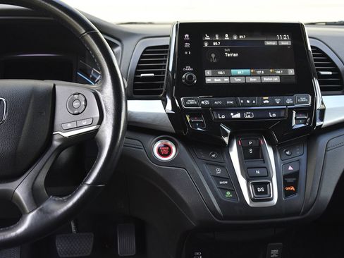 Used 2021 Honda Odyssey EX-L image 11