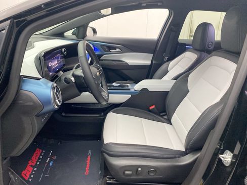 Used 2025 Chevrolet Equinox EV LT FWD image 14