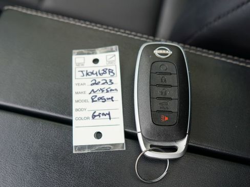 Used 2023 Nissan Rogue SV w/ SV Premium B Package AWD/4WD image 32