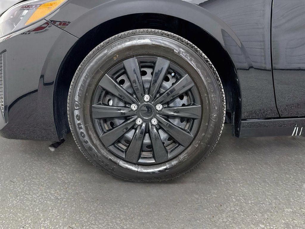 Used 2025 Nissan Sentra S FWD image 29