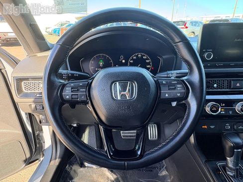 Used 2023 Honda Civic Sport image 17
