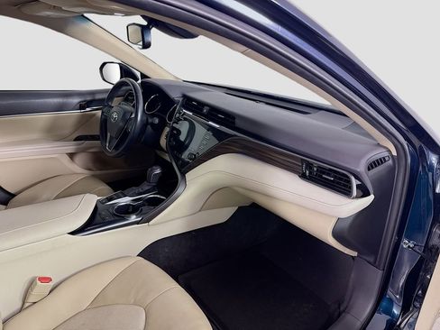 Certified 2020 Toyota Camry XLE image 19