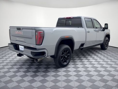 Certified 2025 GMC Sierra 3500 AT4 w/ Technology Package AWD/4WD image 9