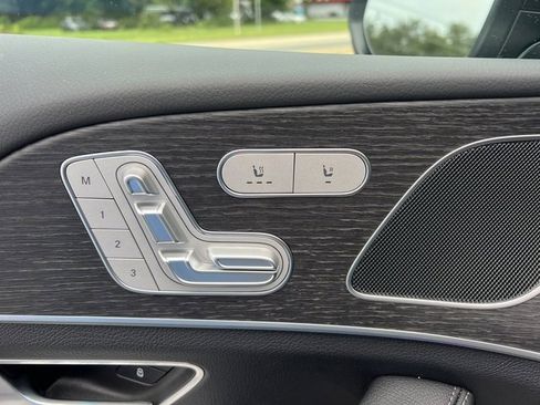 Used 2025 Mercedes-Benz GLE 450e GLE 450e image 11