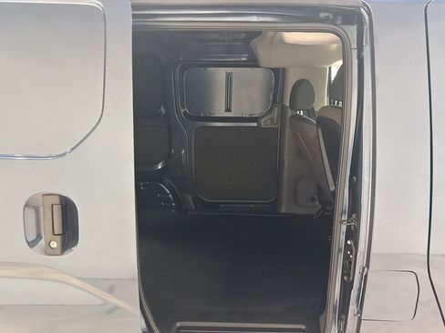 Used 2019 Nissan NV200 SV w/ Navigation Package image 34