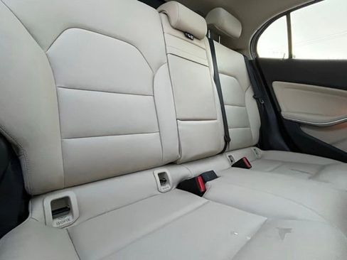Used 2019 Mercedes-Benz GLA 250 4MATIC image 29