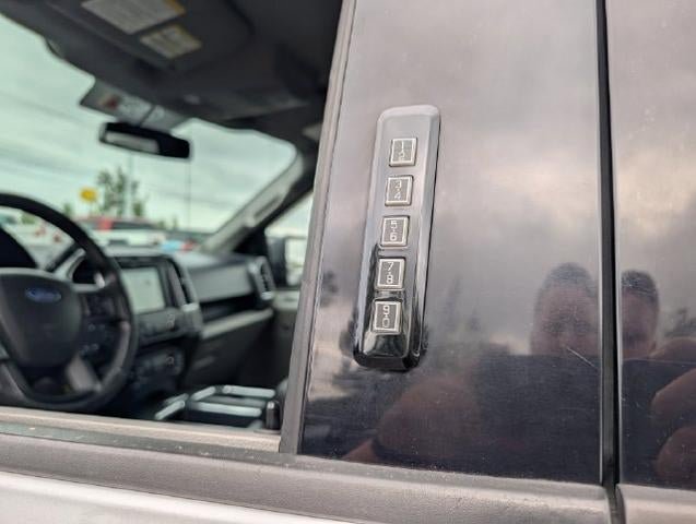 Used 2017 Ford F150 XLT w/ Equipment Group 302A Luxury AWD/4WD image 5